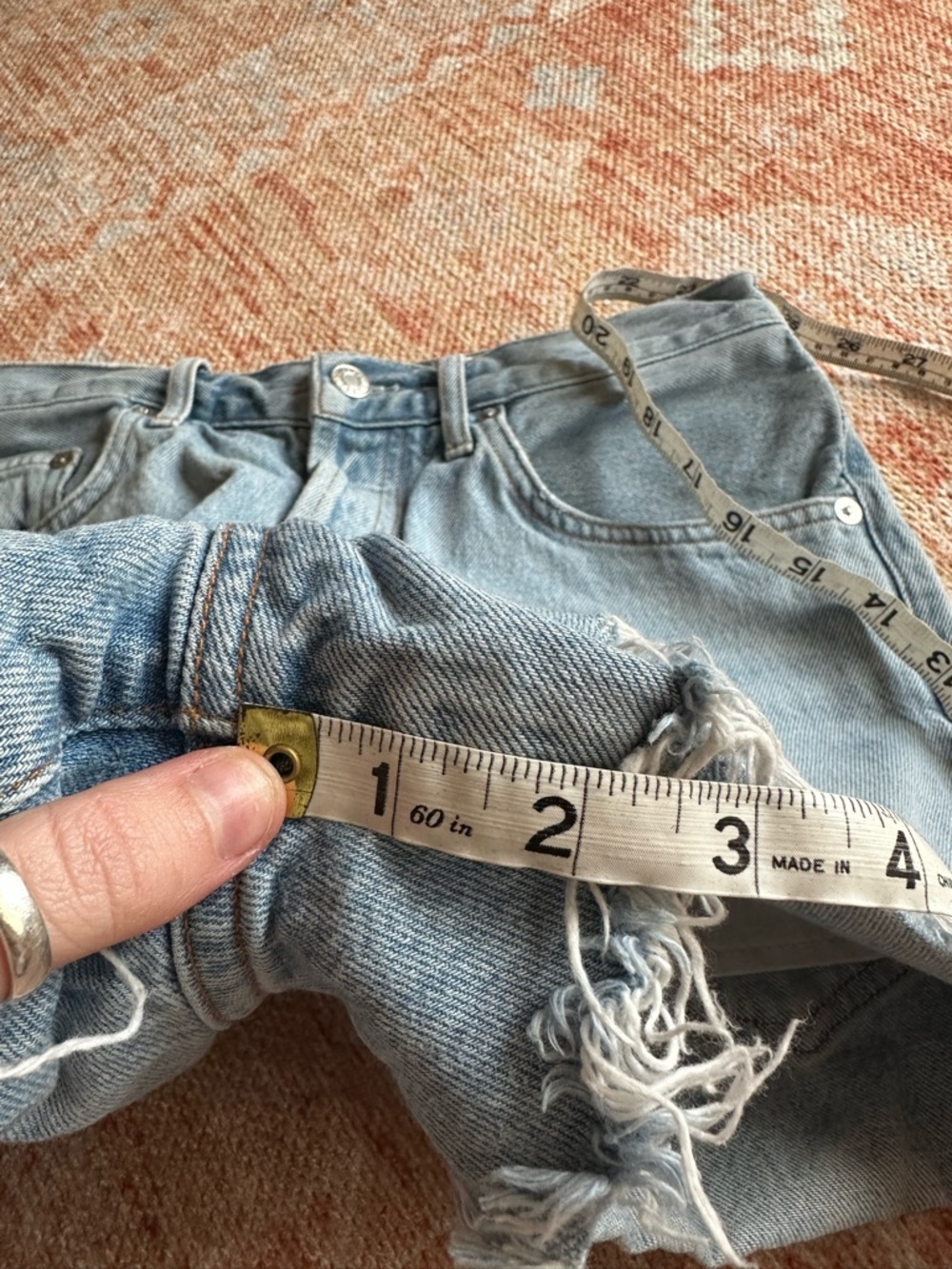 AGOLDE Parker vintage denim cutoff shorts 100% cotton size 29 - Picture 8 of 8